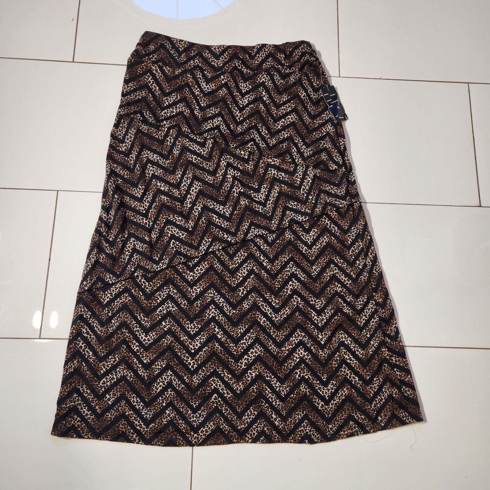 NEW!!  ROBERT LOUIS ANIMAL PRINT SKIRT ELASTIC WAIST POLY/SPANDEX SIZE LP